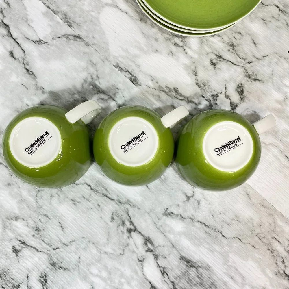 Crate & Barrel Hamptons Green Coffee Tea Cups and Saucers 7 Pieces